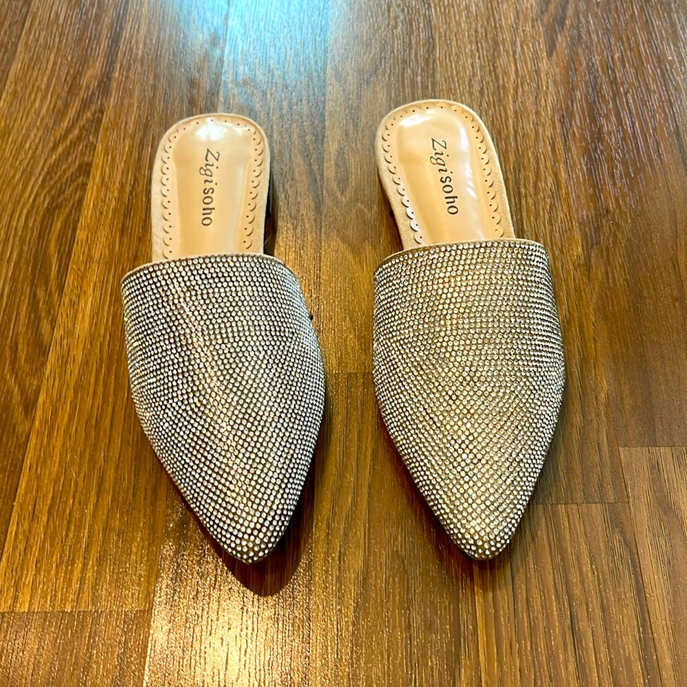 Zigi soho crystal flat mules size 6 NWOB